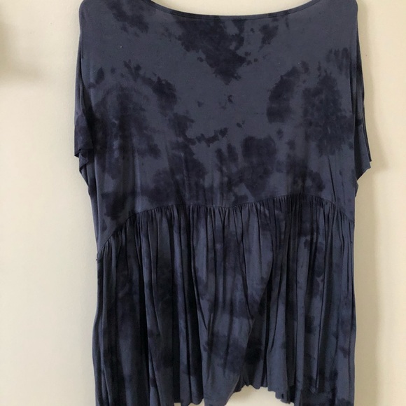 Navy/blue Tie-dye v-neck tee - Picture 2 of 3